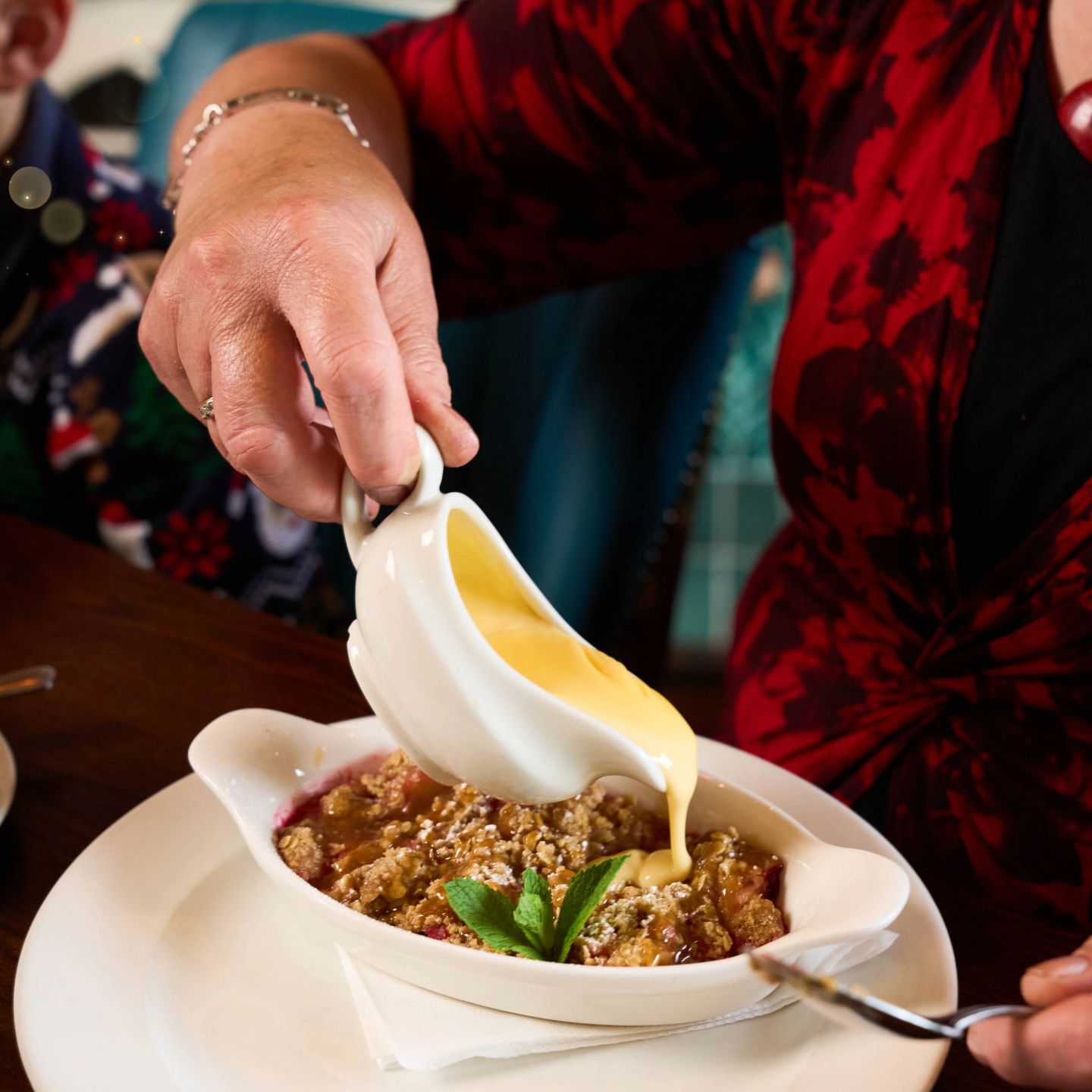 Christmas Day 2025 Lunch, Dinner & Dining at The Oak Tree in Rednal