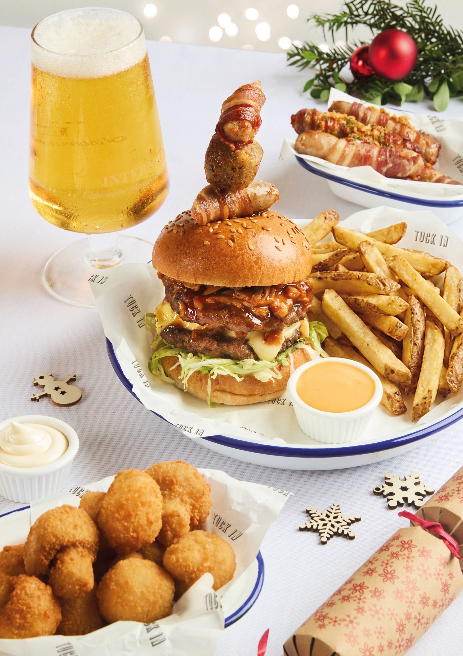 Festive Lunch & Dinner at The Oak Tree in Rednal